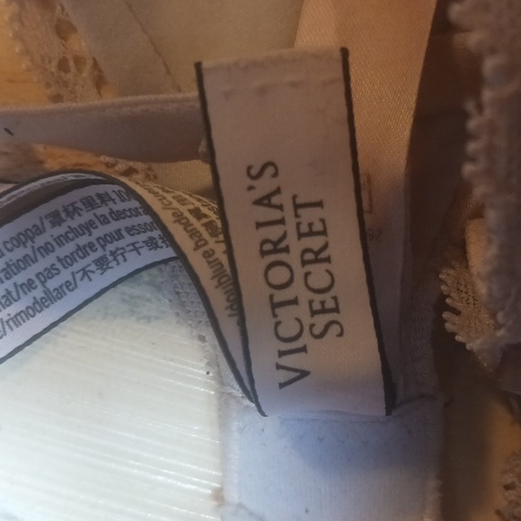 Victoria's Secret 36B light pink - Picture 2 of 2